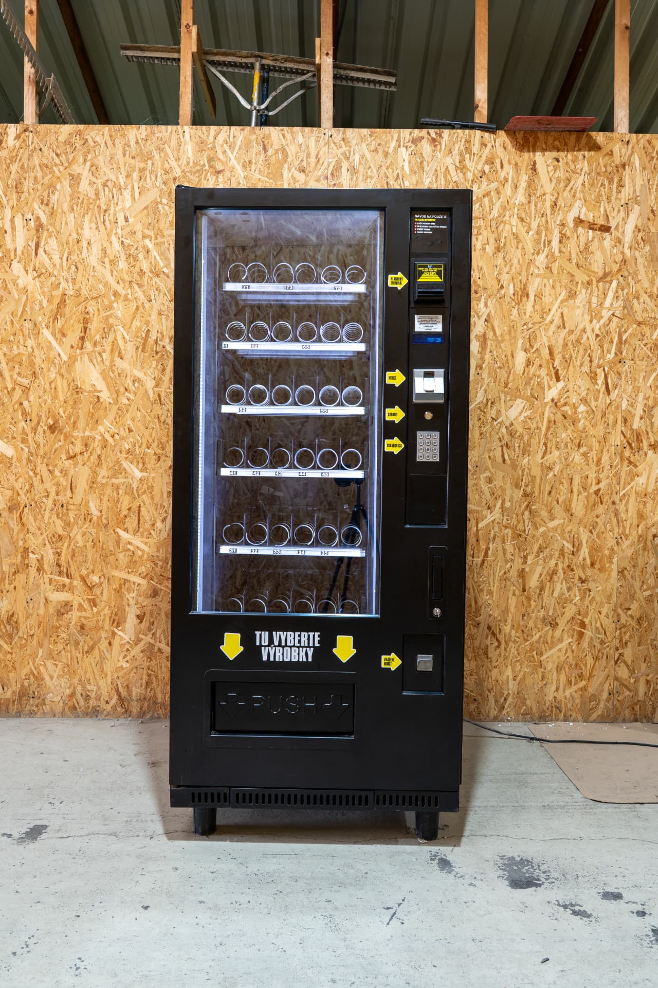 Repasovaný automat Vendo Sanden HS6