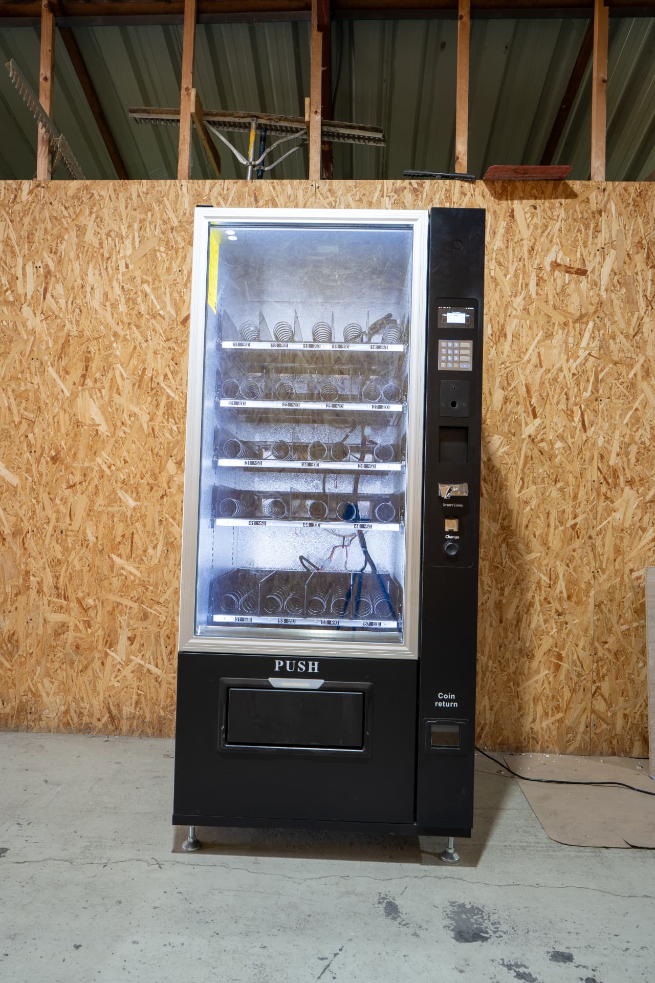 Nový chladený snackový automat TCN CSC 8G